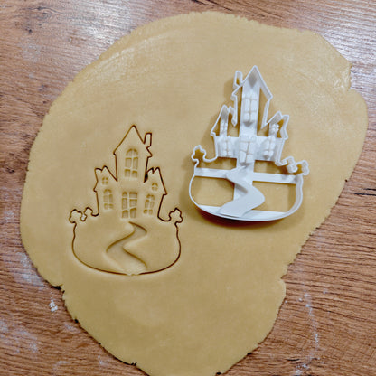 Halloween Ausstechform, Horrorhaus, für kreative Plätzchen und Dekoration